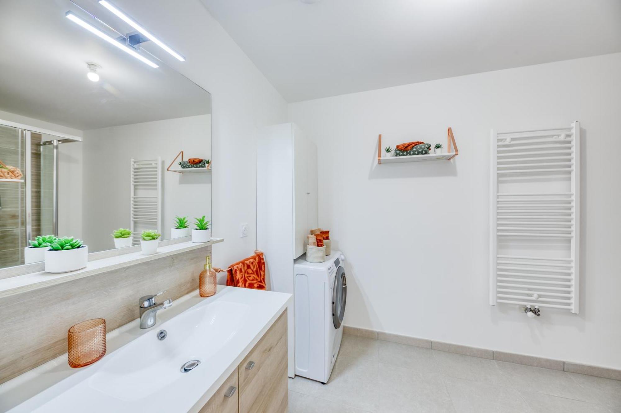 Massy Serenity - 64M2, Terrace, Balcony, Parking Buitenkant foto