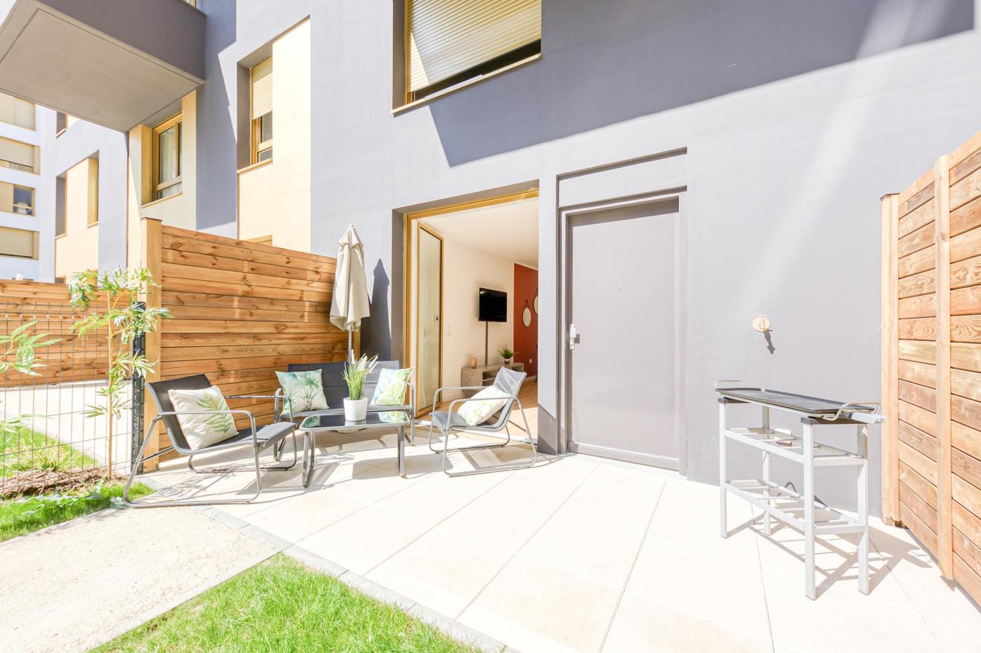 Massy Serenity - 64M2, Terrace, Balcony, Parking Buitenkant foto